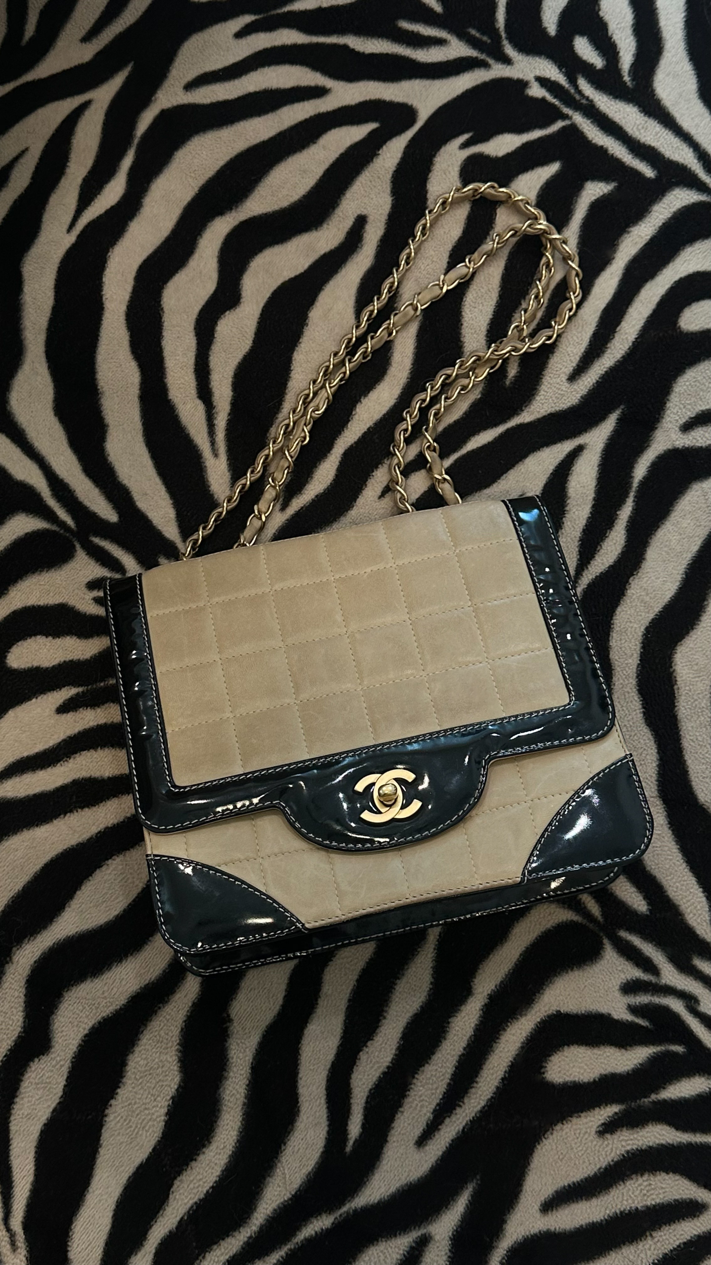 neutral but not boring!!! the perfect Chanel bag for day to night 

 #LTKNYFW #LTKValentine #LTKootd