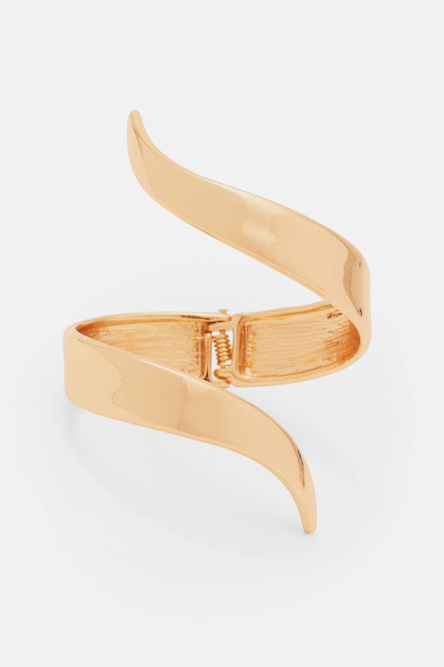 Curved arm cuff | Pull&Bear United Kingdom | PULL and BEAR UK