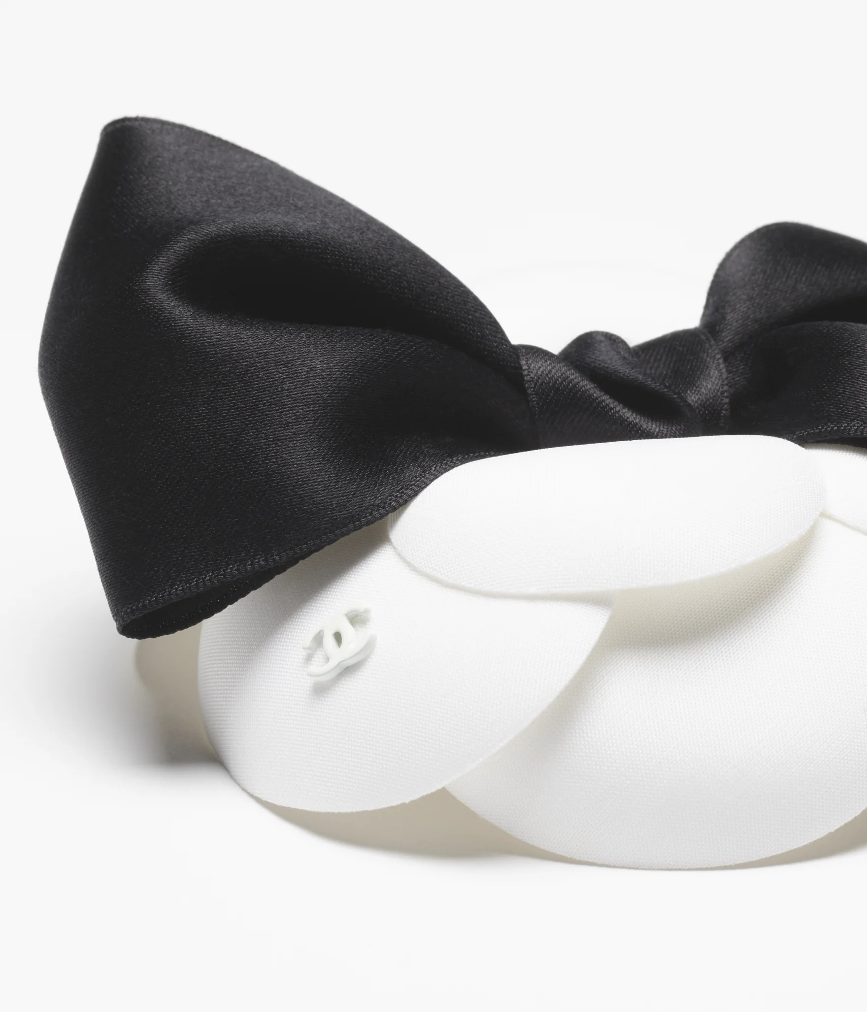 Camellia - Silk pongee & silk satin, white & black — Fashion | CHANEL | Chanel, Inc. (US)