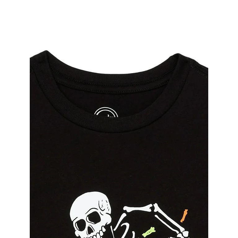 Wonder Nation Boys’ Halloween Graphic Tee with Short Sleeves, Sizes 4-18 and Husky - Walmart.co... | Walmart (US)