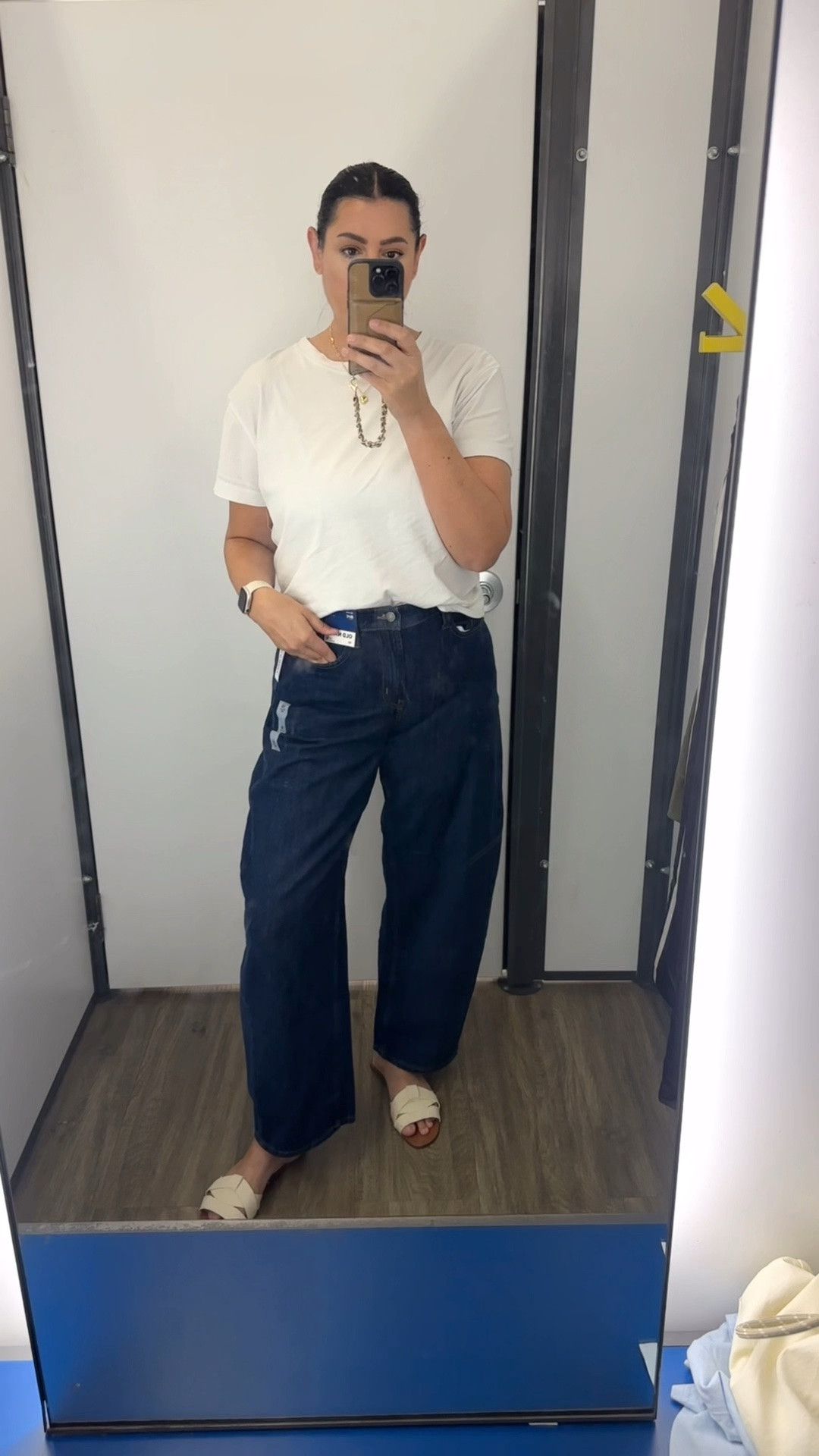 If you like a barrel Jean, this is a nice one! It says no stretchy denim but there is some stretch (thank god). TTS fit, mid rise, zip fly. I’m in the 10.
