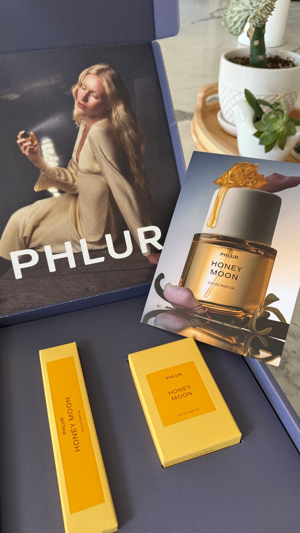 Phlur “Honey Moon” just dropped! 

Notes
Top: Mandarin, Lavender
Heart: Orange Blossom, Manuka Honey, Saffron
Base: Tonka, Vanilla Bean, Sandalwood

#LTKgrwm #LTKBeauty