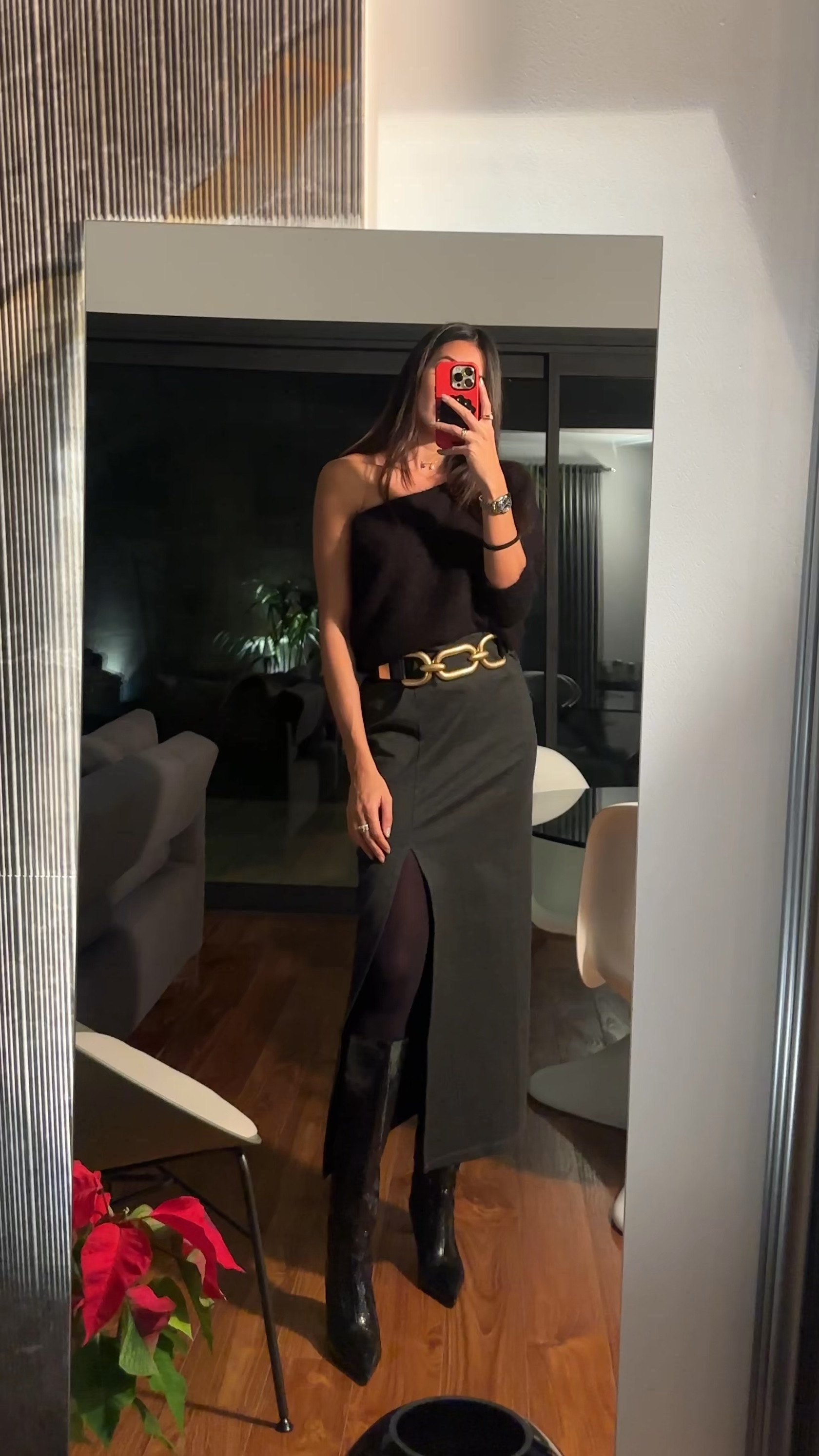 Night out / gonna grigia / grey skirt / black boots/ grey / black / inspo look / winter look 

#LTKstyletip #LTKeurope #LTKVideo