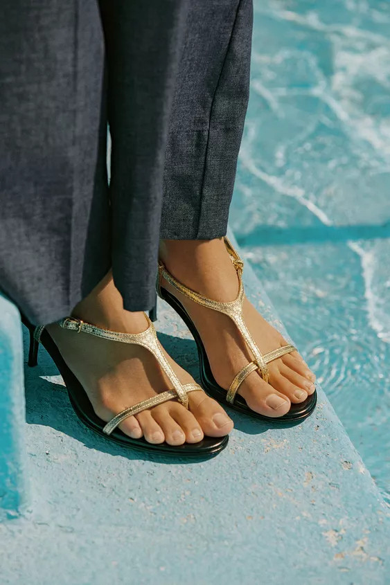 METALLIC STRAPPY SANDALS | Zara US