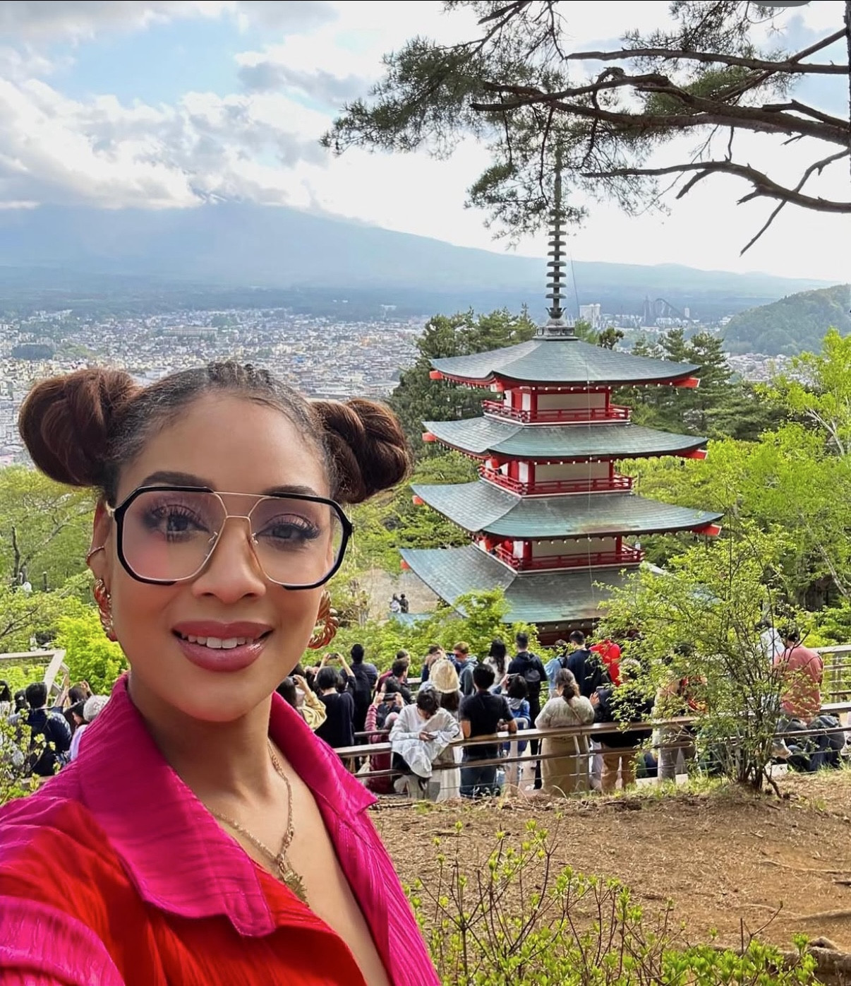 Mt. Fuji views at Chureito Pagoda in this dual Pink and Red two piece suit. Wanted to bring a pop of color to the day ❤️🩷

#LTKFindsUnder50 #LTKStyleTip #LTKTravel
