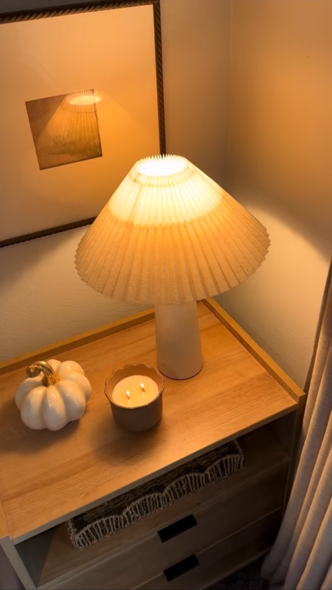 Fall nighstand decor 🎃 🤎✨ #fallbedroom #falldecor 

#LTKHome #LTKSeasonal