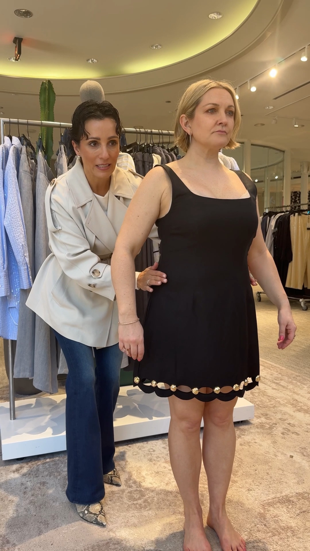 Comment SHOP and I will send the links for your new Summer Black Dress look! Follow me on LTK@stylewitheugenia to get the drops right in your inbox first.
#styledwitheugenia #styledbyeugenia




#LTKOver40 #LTKdayinmylife #LTKootd