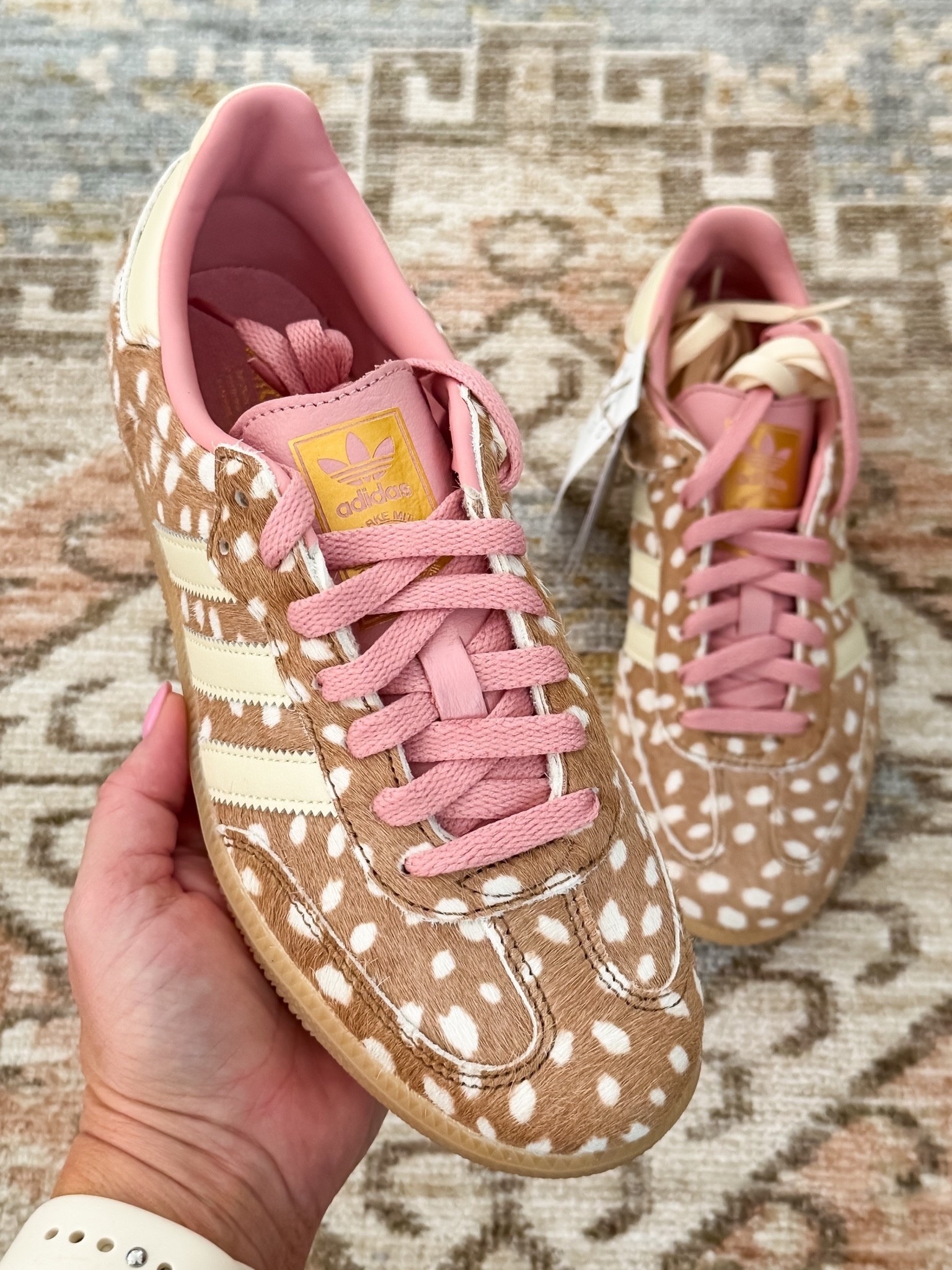 Fall fashion sneakers 

I wear a 7 in Nike - in these I wear a 6.5

#LTKootd #LTKgrwm #LTKmomlife