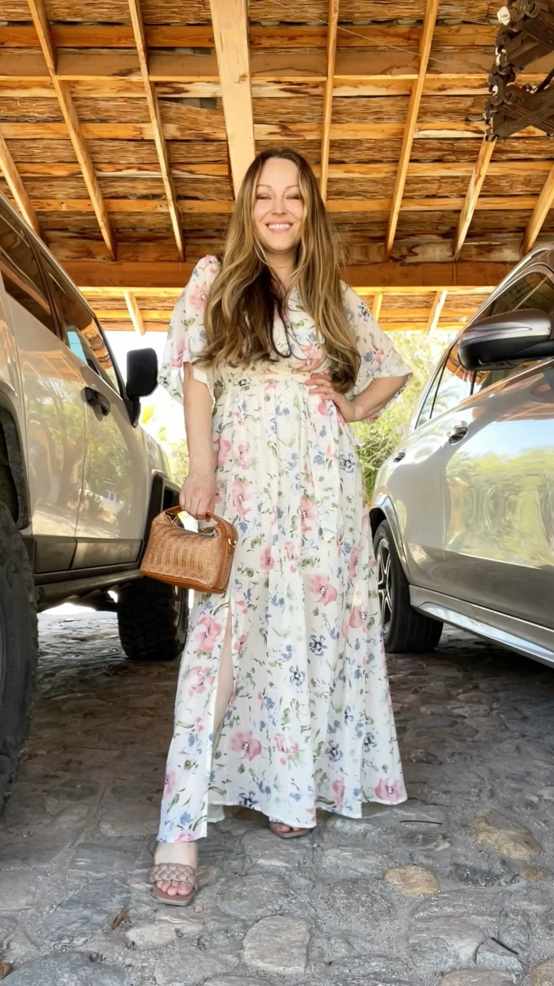 🌸 Romantic, feminine & effortlessly chic 🌸 This floral maxi dress is giving summer garden party vibes 🤍 Perfect for brunch, vacations, date nights & those dreamy summer days. 🌷✨

#LTKStyle #LTKFashion #SummerStyle #FloralDress #MaxiDress #SummerFashion #FeminineStyle #VacationStyle #OOTD #ShopMyLook

#LTKootd #LTKgrwm #LTKdayinmylife