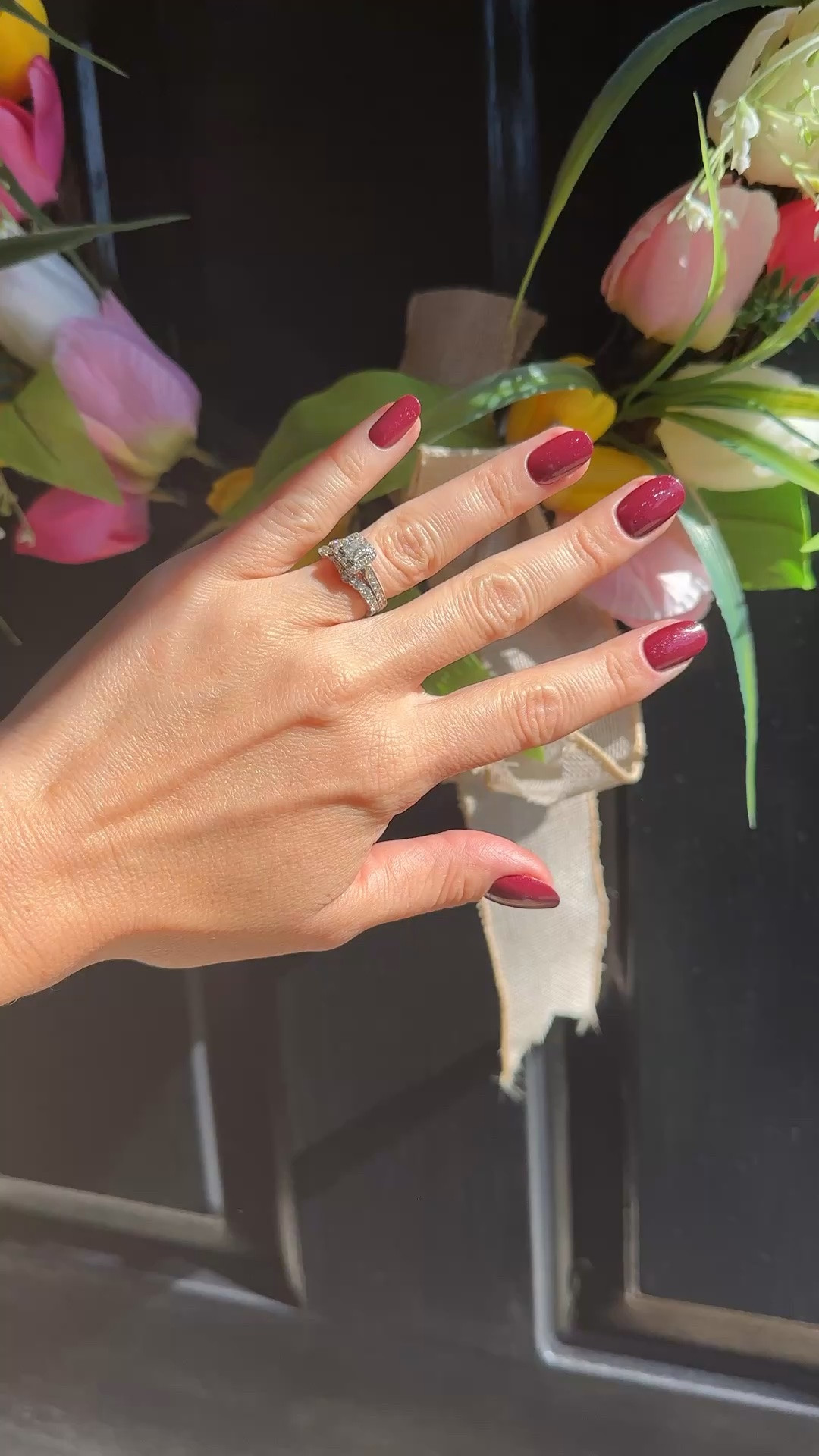 Early summer nails have entered the chat. ☀️🍓 @olive&june 

#pressonnails #nails #junenails #summernails

#LTKgrwm #LTKdayinmylife #LTKselfcare