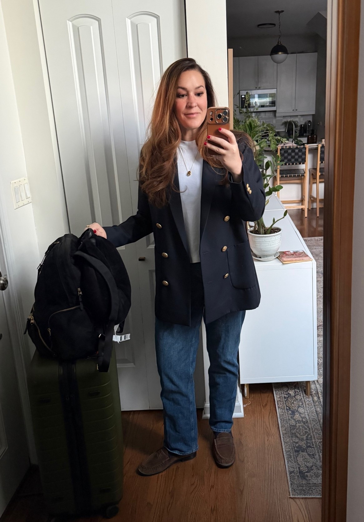 What I wear for work travel when I have to go straight to my business casual office. 

Crisp white t-shirt- large
Oversized navy blazer- 42/10
Straight leg jeans- 12P
The most comfy loafers- La Peche

#LTKootd #LTKWorkwear #LTKTravel