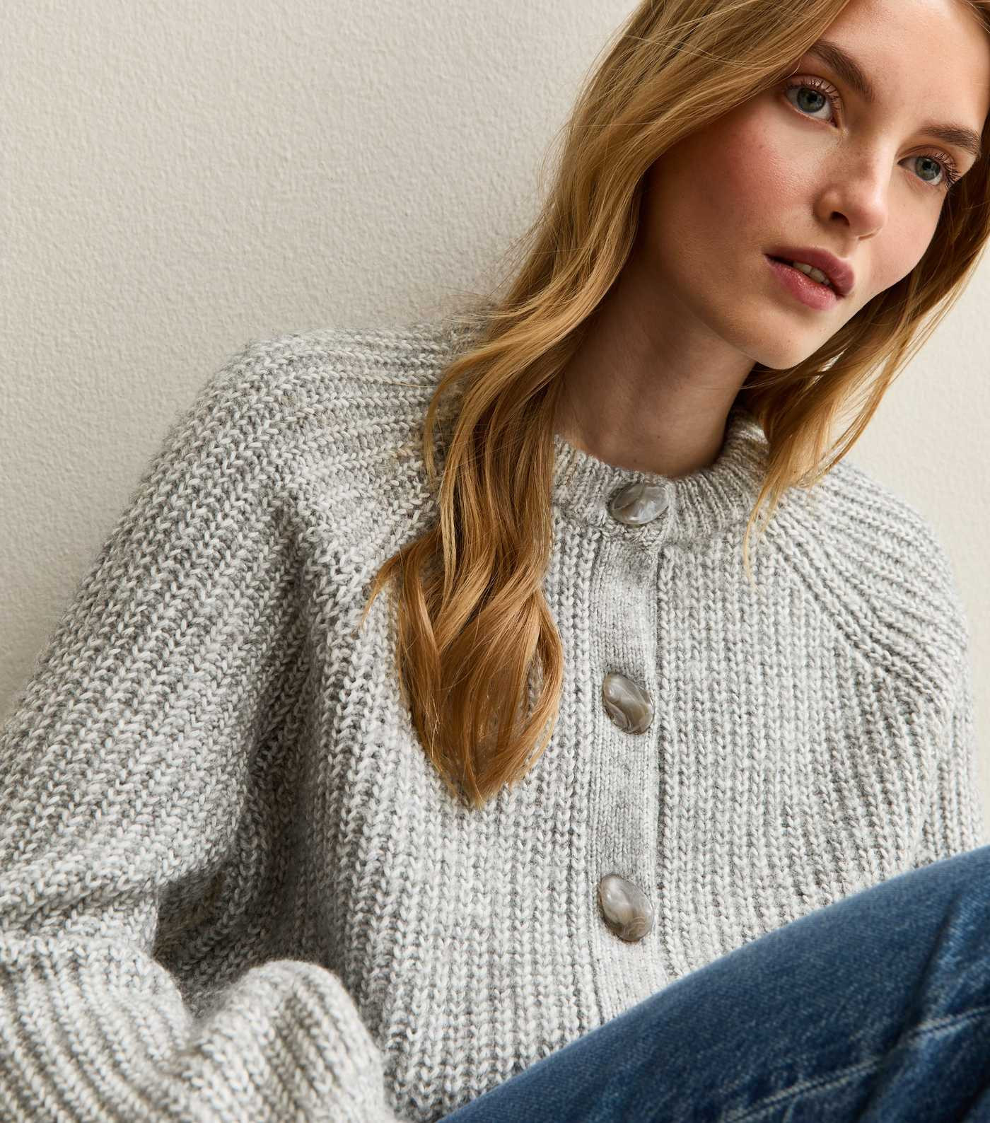 Grey Ribbed Knit Raglan Sleeve Cardigan | New Look | New Look (UK)