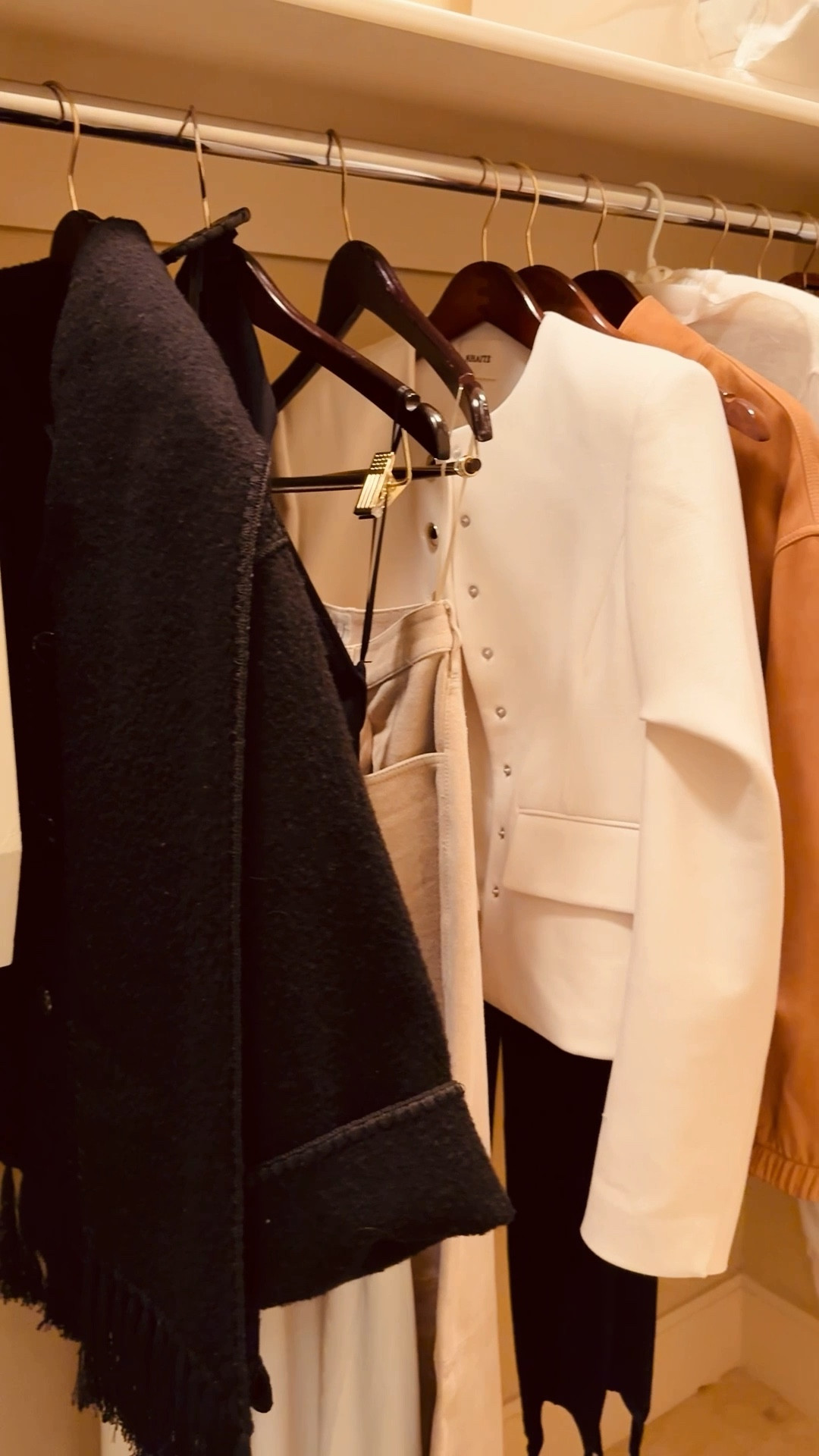 Sneak peek into this week’s wardrobe👀

#LTKgrwm #LTKootd #LTKWorkwear