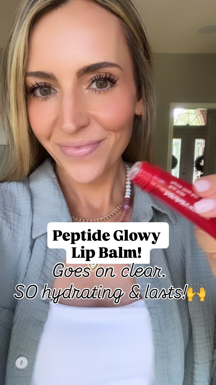 Moisturizing PDRN peptide lip balm. Goes on clear & lasts!! 🙌

#LTKselfcare #LTKBeauty #LTKmorningroutine