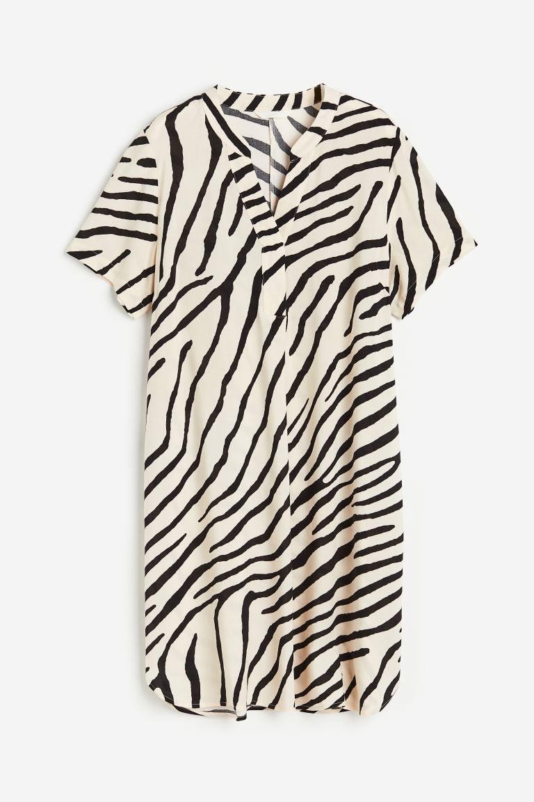 V-neck Tunic - V-neck - Short sleeve - Light beige/zebra print - Ladies | H&M US | H&M (US + CA)