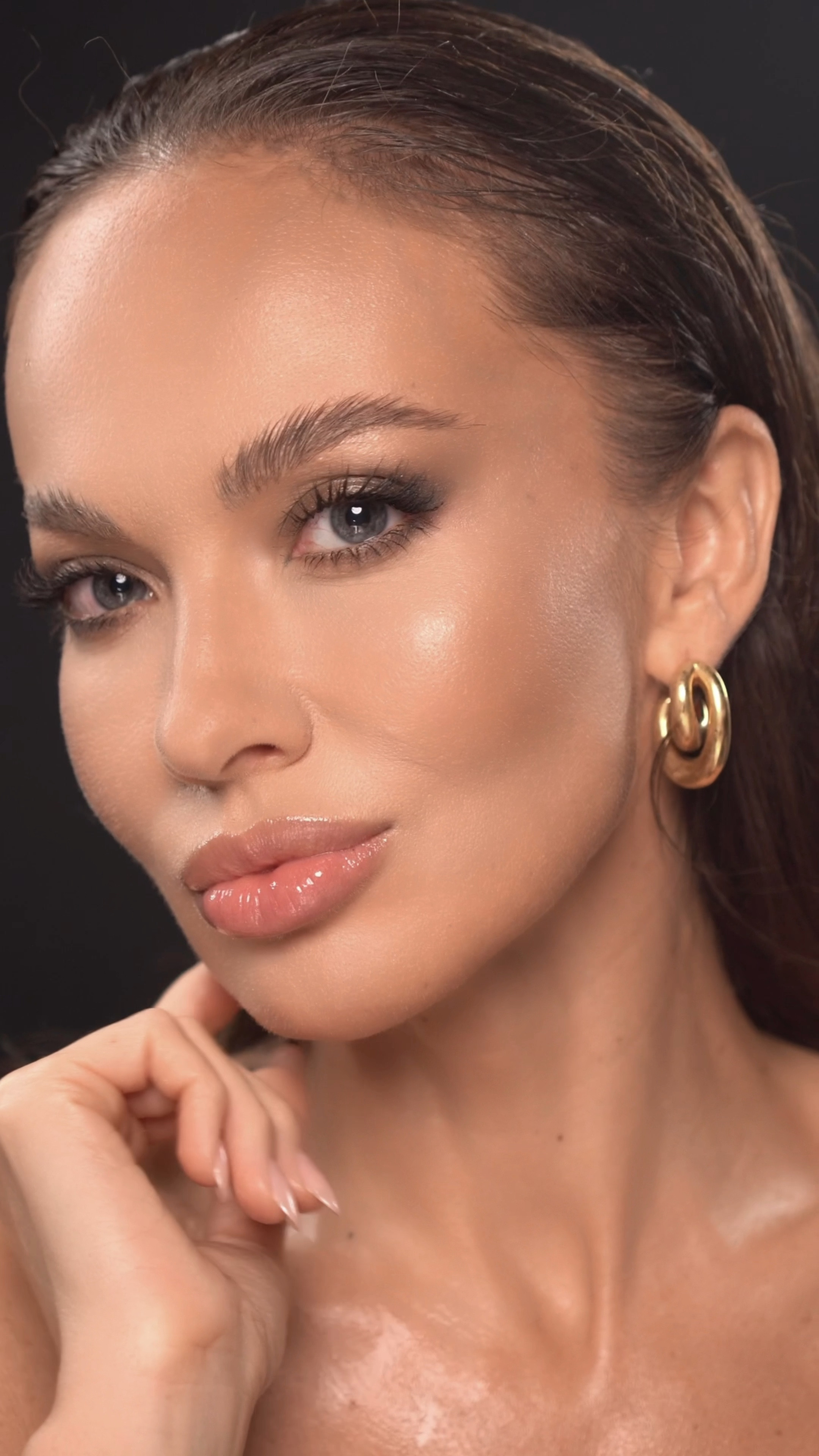 Soft Smokey Eyes makeup look

#LTKbeauty #LTKstyletip