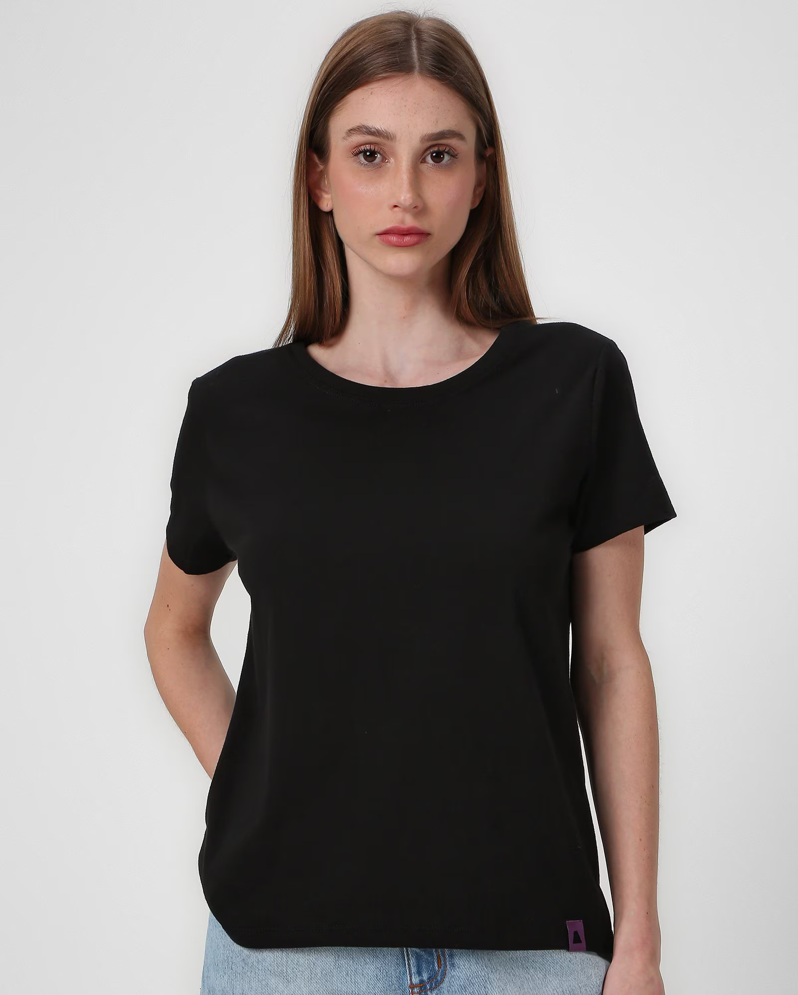 Camiseta feminina básica preta | FAN LAB | Riachuelo (BR)