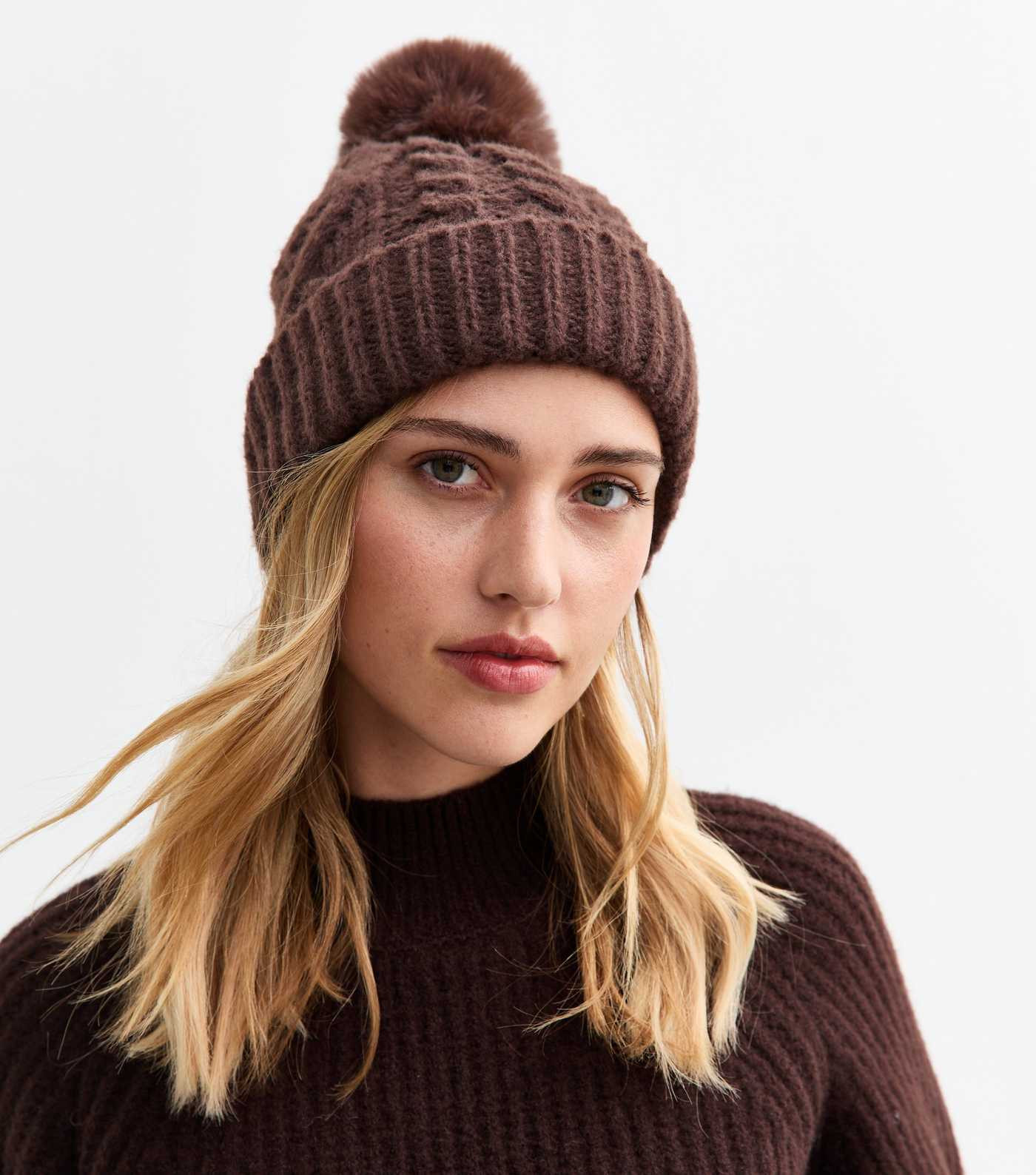 Brown Faux-Fur Pom Pom Bobble Hat | New Look | New Look (UK)