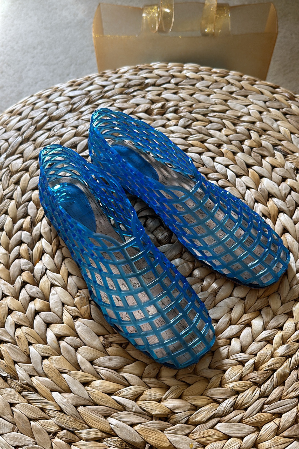 The Row Jelly Dupe 🩵

#LTKStyleTip #LTKSeasonal #LTKShoeCrush