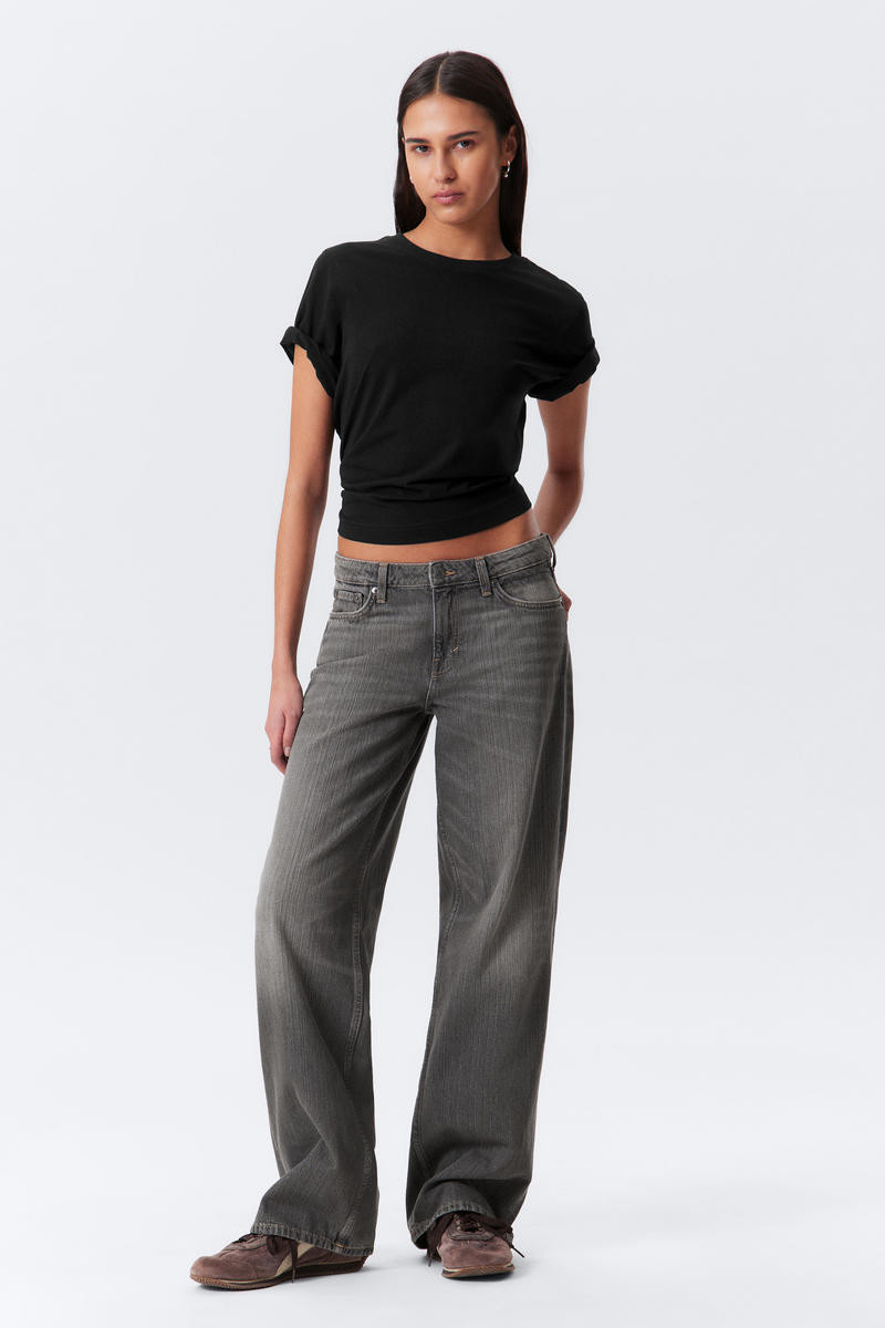 Ample Low Rise Loose Wide Leg Jeans | Weekday