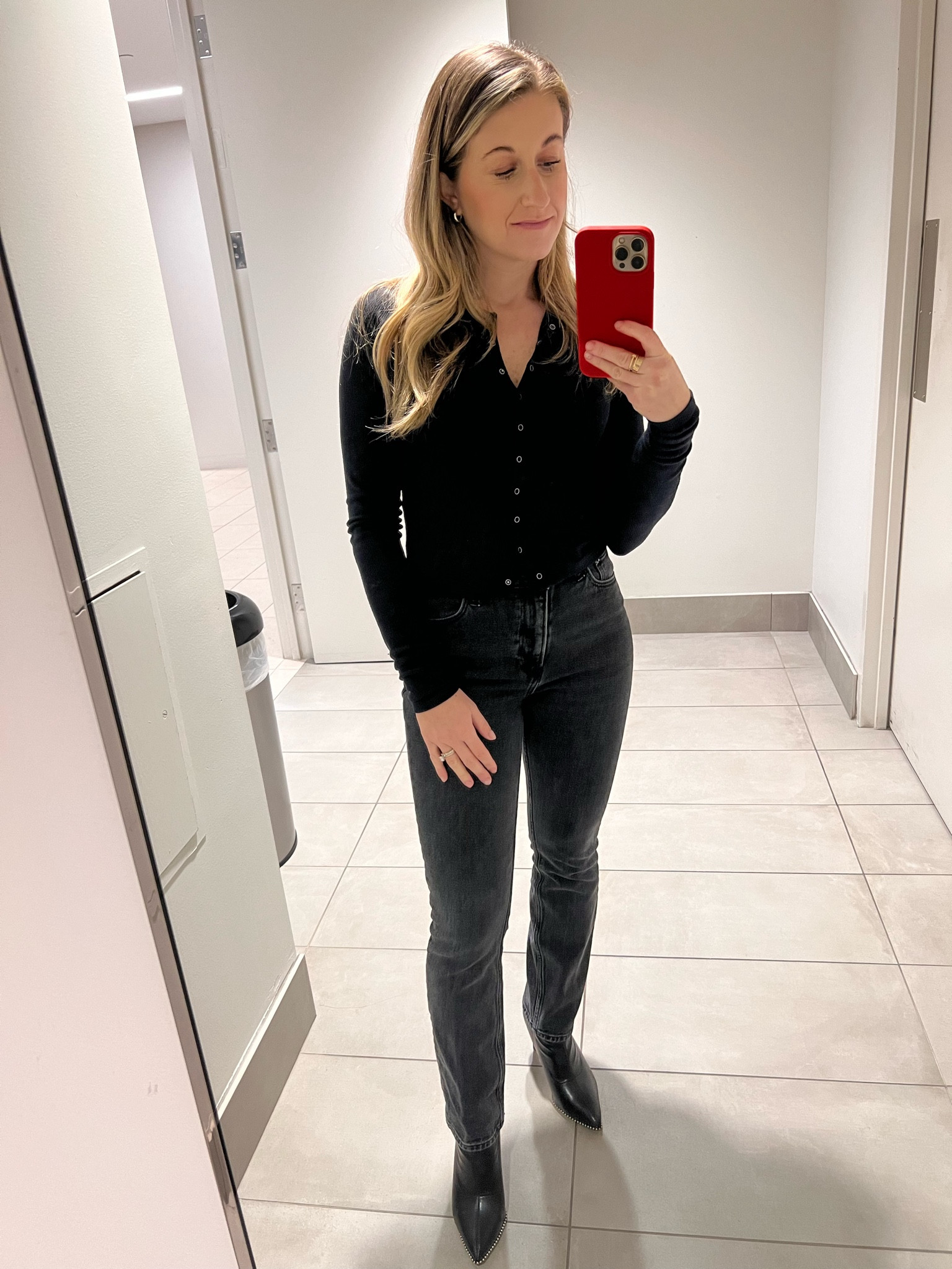 Work OOTD 1.29.2024

Top - Abercrombie (out of stock, linked similar)
Jeans - Abercrombie
Boots - linked similar 
Earring, socks, and phone case - Amazon   

#LTKstyletip #LTKworkwear #LTKsalealert