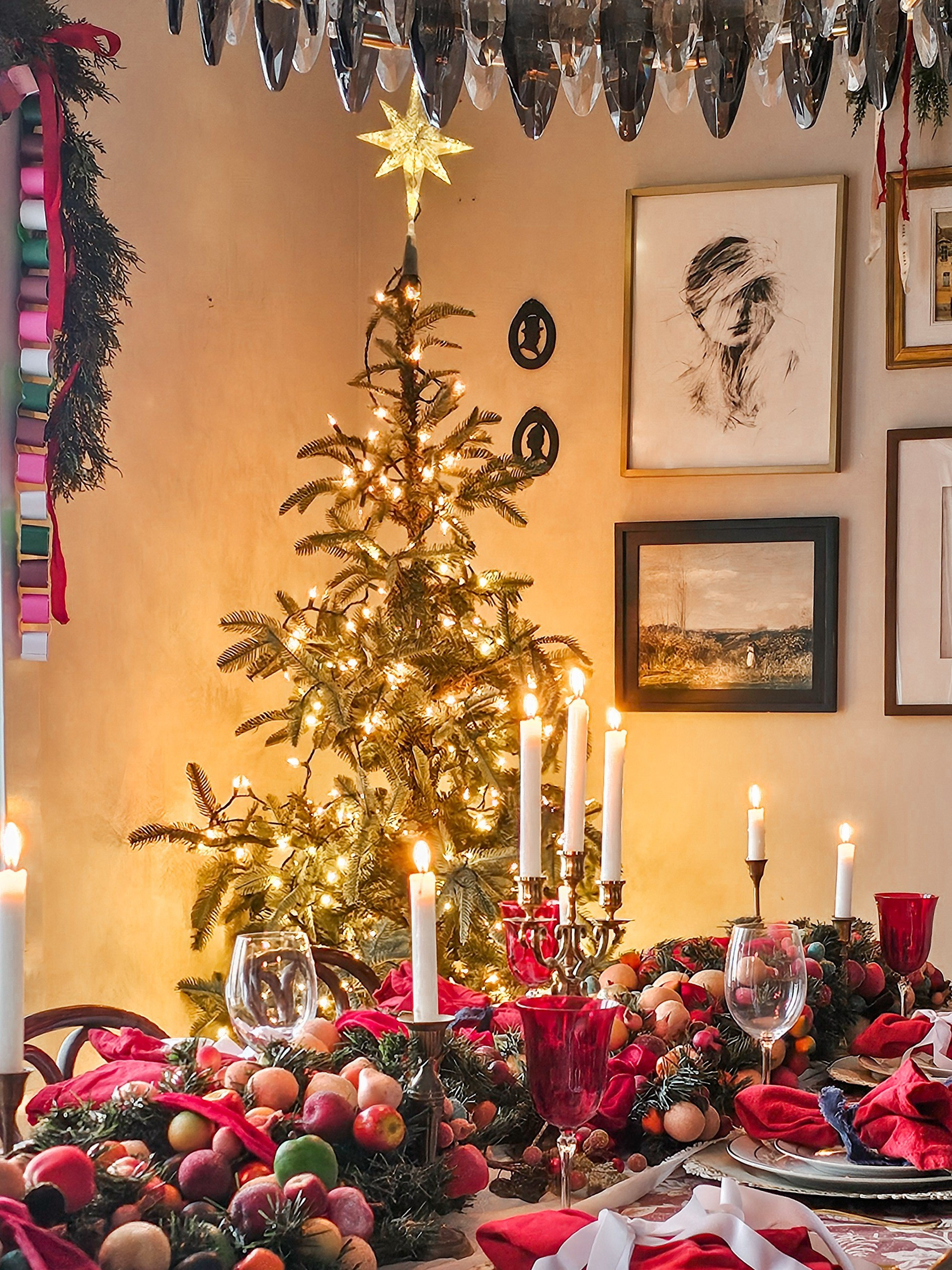 Dining room tree with white lights only

#LTKHoliday #LTKSeasonal #LTKHome