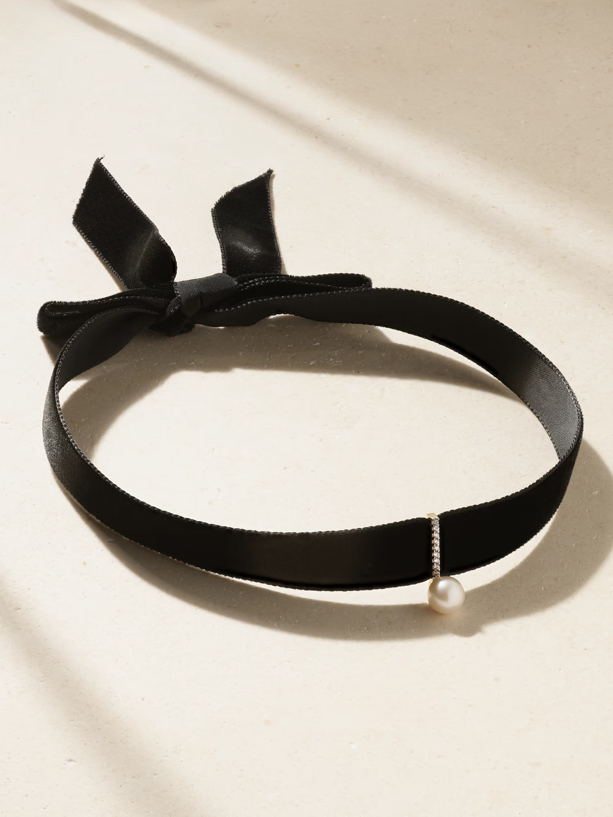 Lady velvet, 14-karat gold, pearl and diamond choker | NET-A-PORTER (UK & EU)
