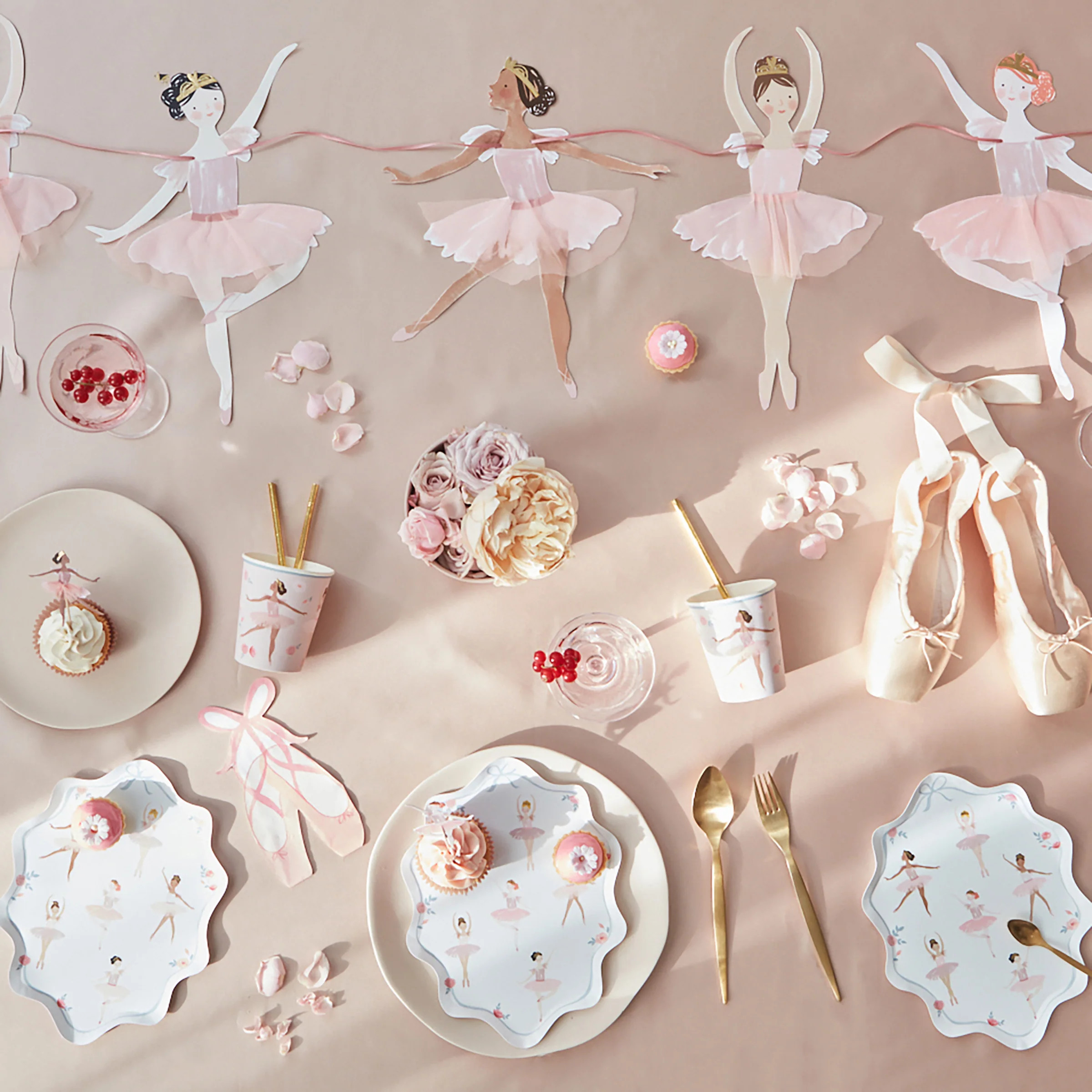 Ballet Slippers Napkins (x 16) | Meri Meri