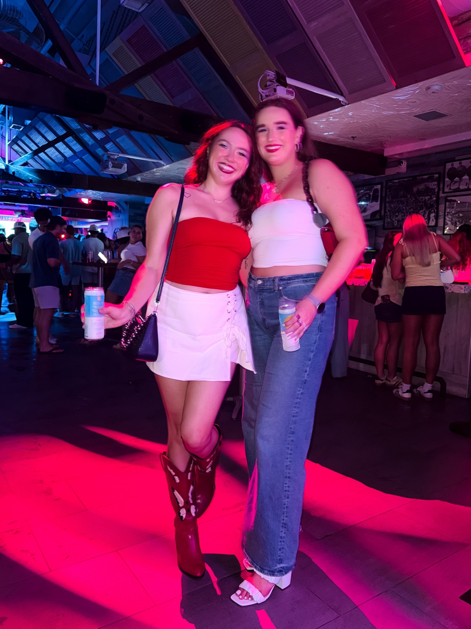 Fourth of July outfit

Bar outfit, going out style, going out fashion, girls cowgirl boots, women’s amazon style finds 

#LTKParties #LTKShoeCrush #LTKFindsUnder100