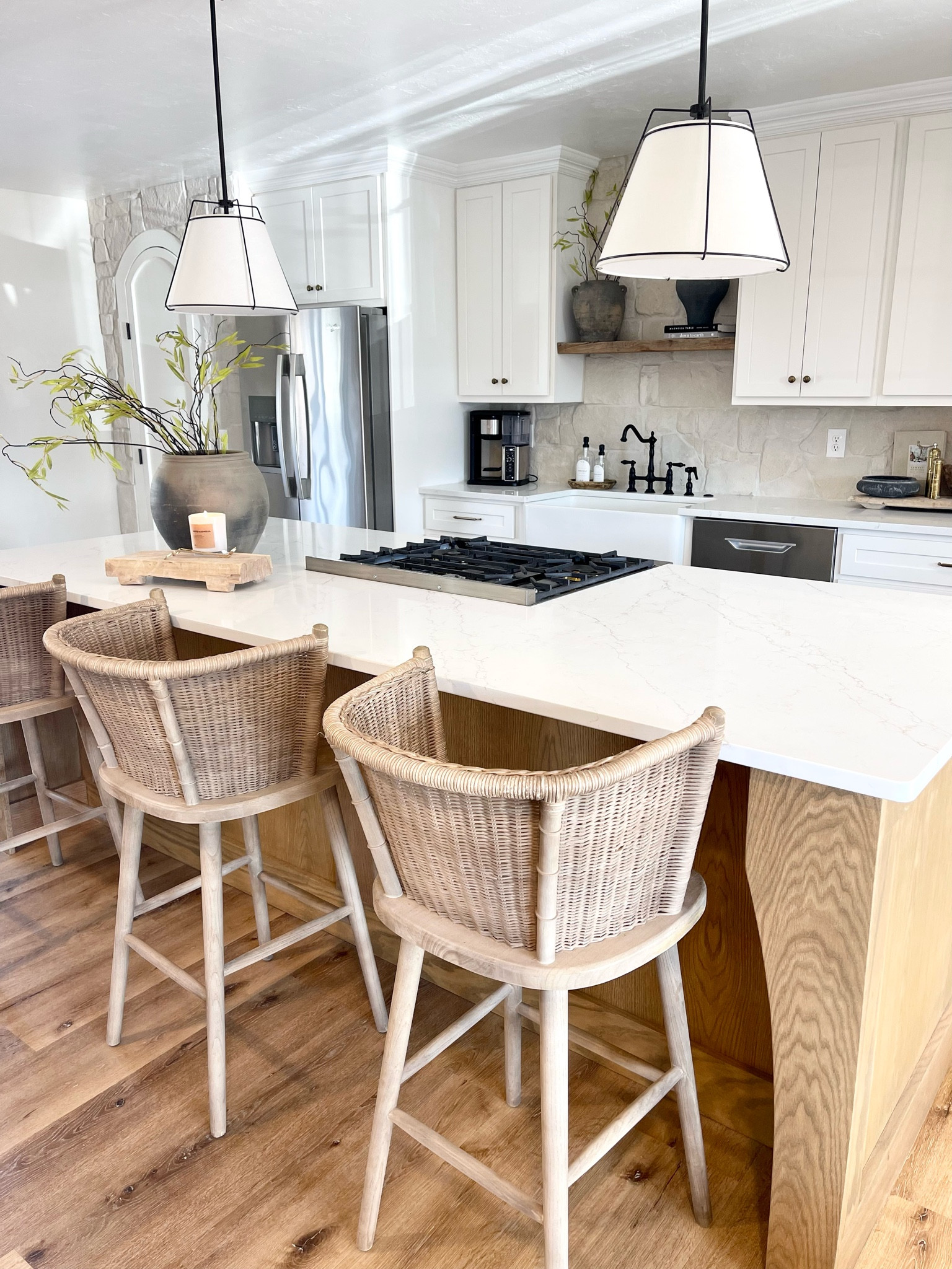 Organic modern style kitchen. Kitchen decor. Pendant lighting. Amazon finds  

#LTKhome