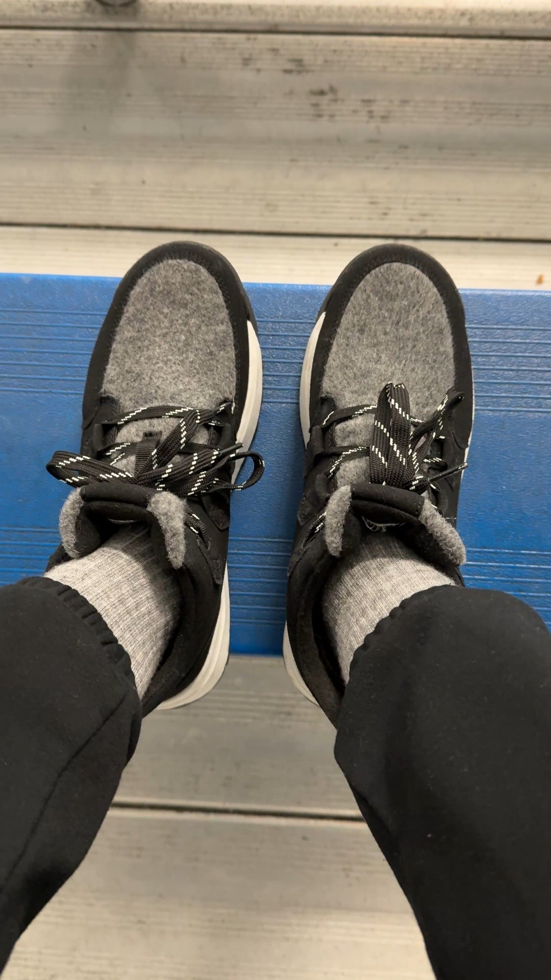 The best and most stylish winter tennis shoe boot you’ll ever own! Super comfortable, wear like a tennis shoe, warm and waterproof!

#LTKSaleAlert #LTKActive #LTKSeasonal