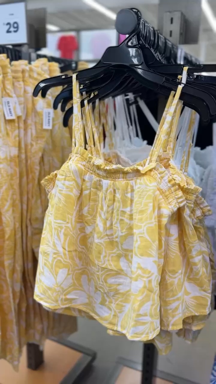 Old Navy floral matching set 🌼 this crinkle gauze high-waisted barrel pant + matching tank is the prettiest spring outfit. The yellow floral print is so fresh and feminine, and the lightweight gauze fabric makes it perfect for warmer days. It also comes in black and the prettiest red color if you want something a little bolder.

Such an easy throw-on set for spring events, vacations, brunch, or just feeling cute and put together.

Old Navy matching set | floral spring outfit | crinkle gauze pants | high waisted barrel pants | yellow floral set | Old Navy spring arrivals | lightweight spring outfit 

#LTKmomlife #LTKPetite #LTKSpringSale