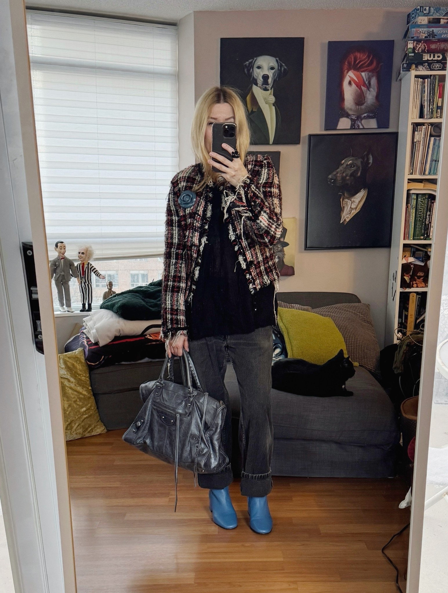 Finally out of loungewear. 
Jeans, bag, and jacket are all secondhand/vintage.



#LTKOver40 #LTKootd