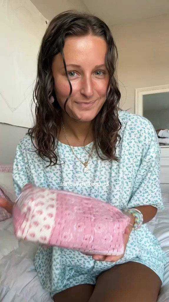 my makeup routine for sunday church!!! my fave products to keep it natural & simple 🌞

glowy makeup, sephora faves, natural makeup routine

#LTKbeauty #LTKxSephora