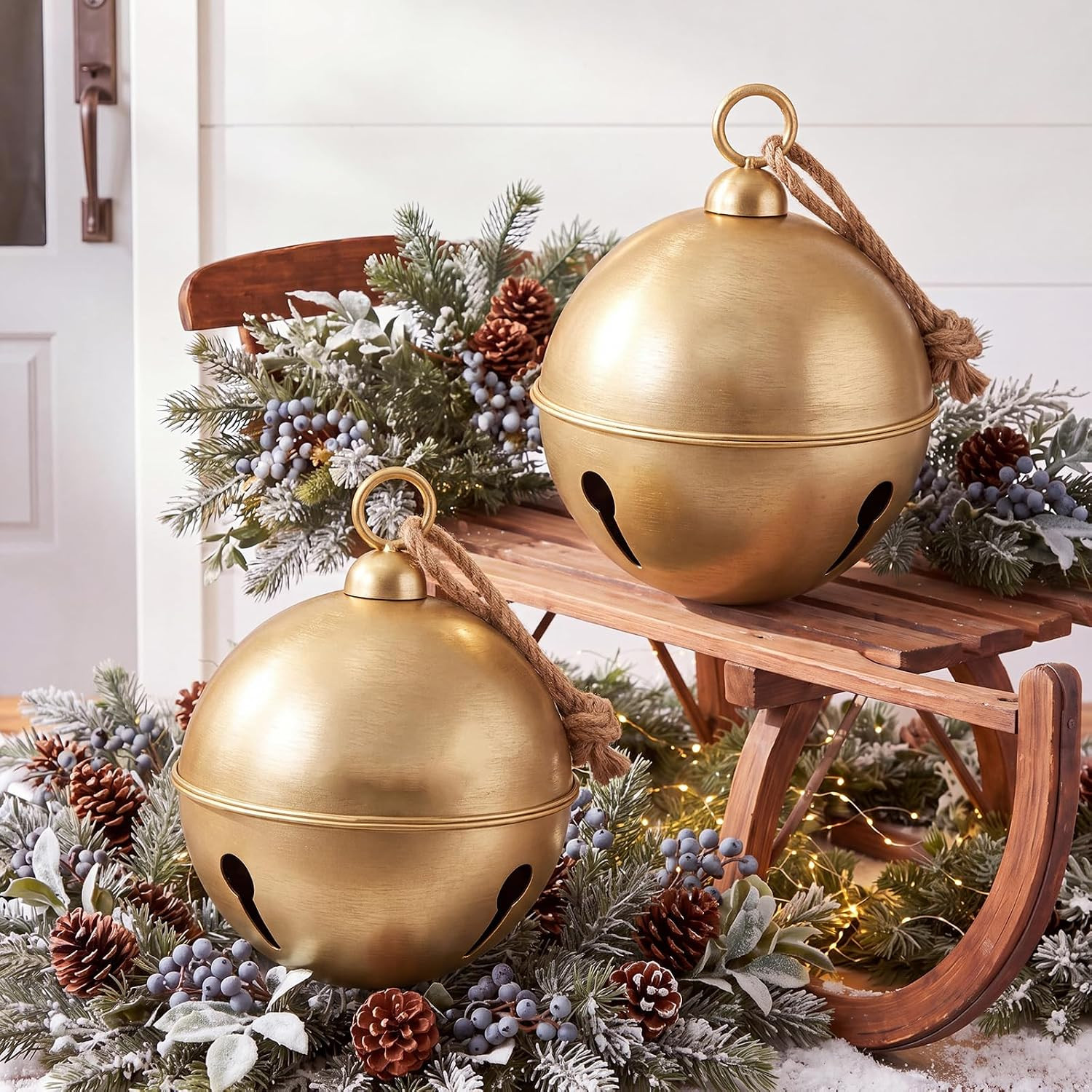 Paquete de 2 cascabeles decorativos de Navidad, 12 pulgadas | Amazon (US)
