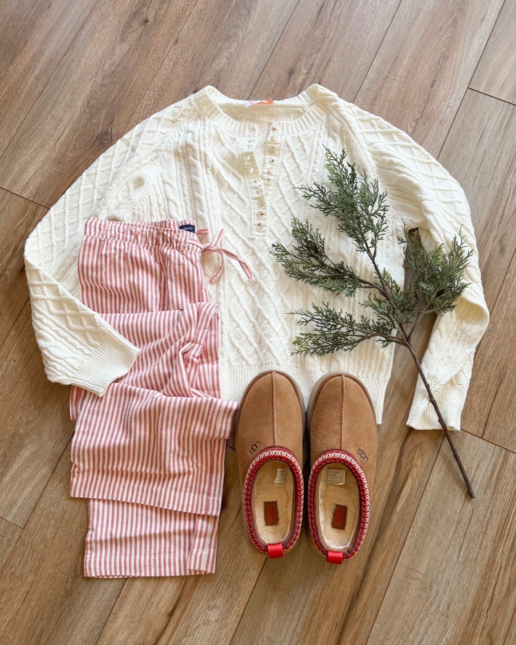 cozy christmas outfit. loungewear. gift ideas. 

#LTKHoliday #LTKSeasonal #LTKGiftGuide