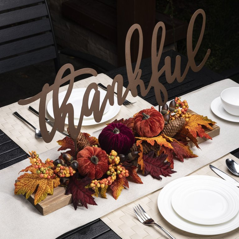 Glitzhome  Christmas or Thankful Metal Sign Floral Center Piece Thankful | Walmart (US)