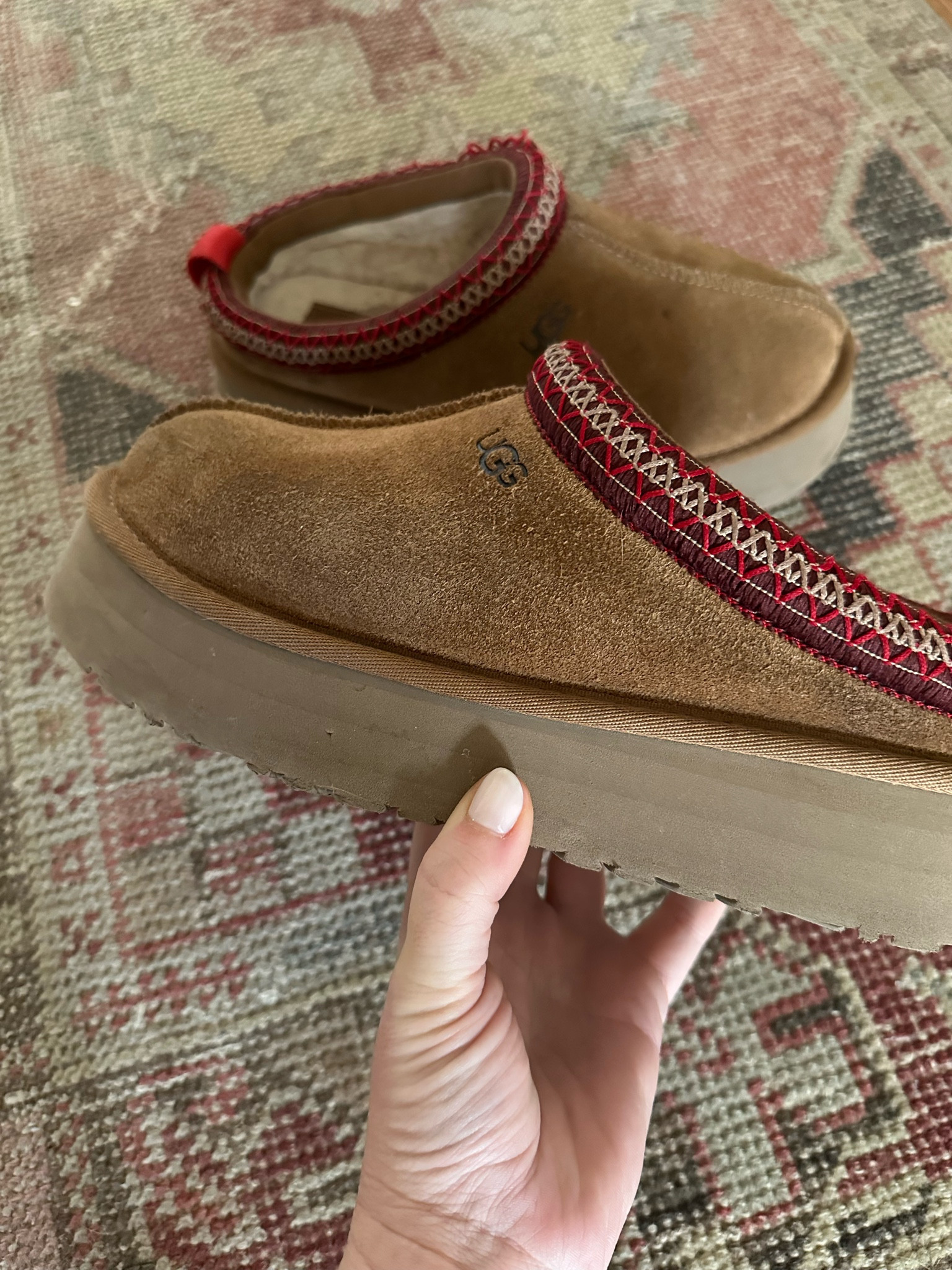 UGG just launched the Tazz slipper in olive! fully stocked in all sizes! Ugg Tazz restock alert 

#LTKSeasonal #LTKshoecrush #LTKGiftGuide