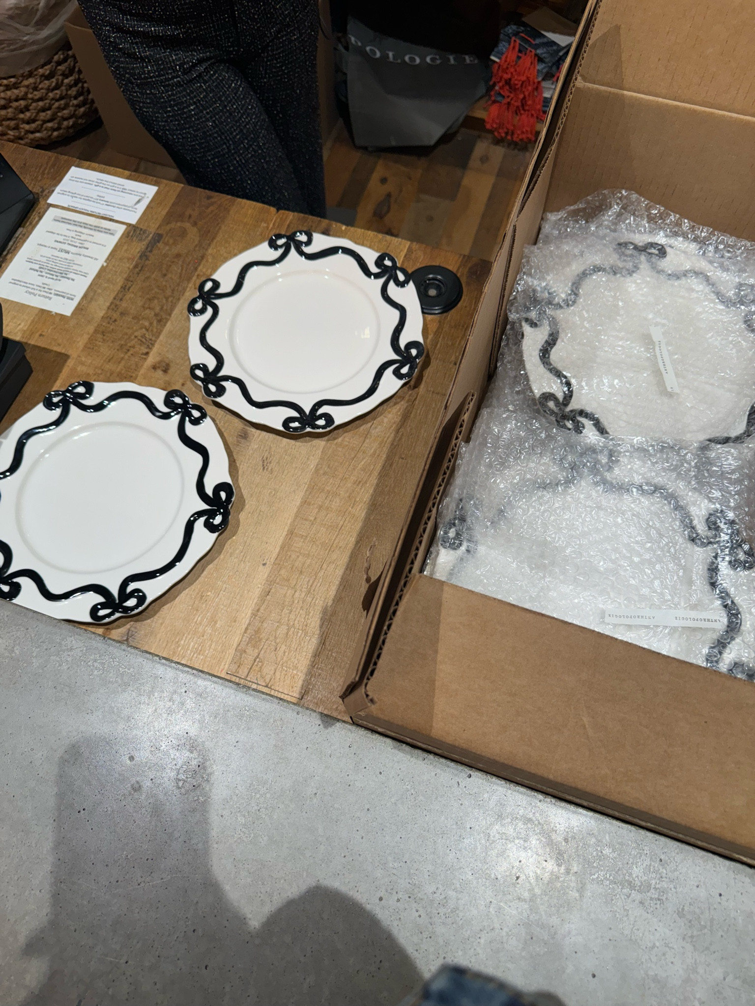 I knew these would sell out.. I was able to get 5 sets but I would’ve love to have 10.

The white ones are the cutest, but the black bows are classic.

Benedita Bow stoneware from Anthropologie.

#LTKHome #LTKHoliday #LTKSeasonal