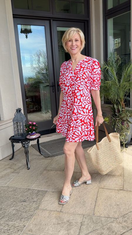 I’m definitely going to be celebrating Memorial Day weekend in something fun and playful like this darling swing dress from @loft

It’s relaxed, comfy and cheery. For a more modern look add a white denim jacket, low-heel silver sandals and a big straw tote.


#LTKVideo #LTKOver40