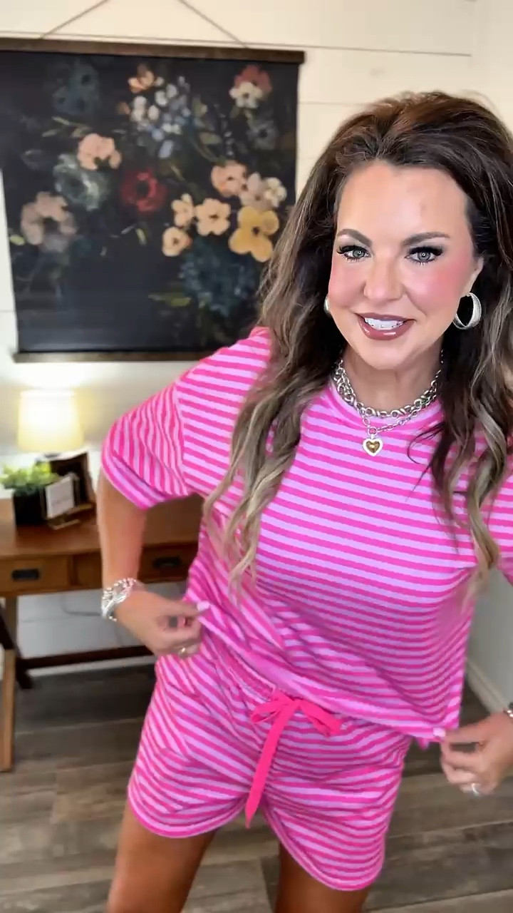 Cutest and Easiest Set for Summer!  Which color will you pick??
@fisoew #springfashion #fyp #set #ootd