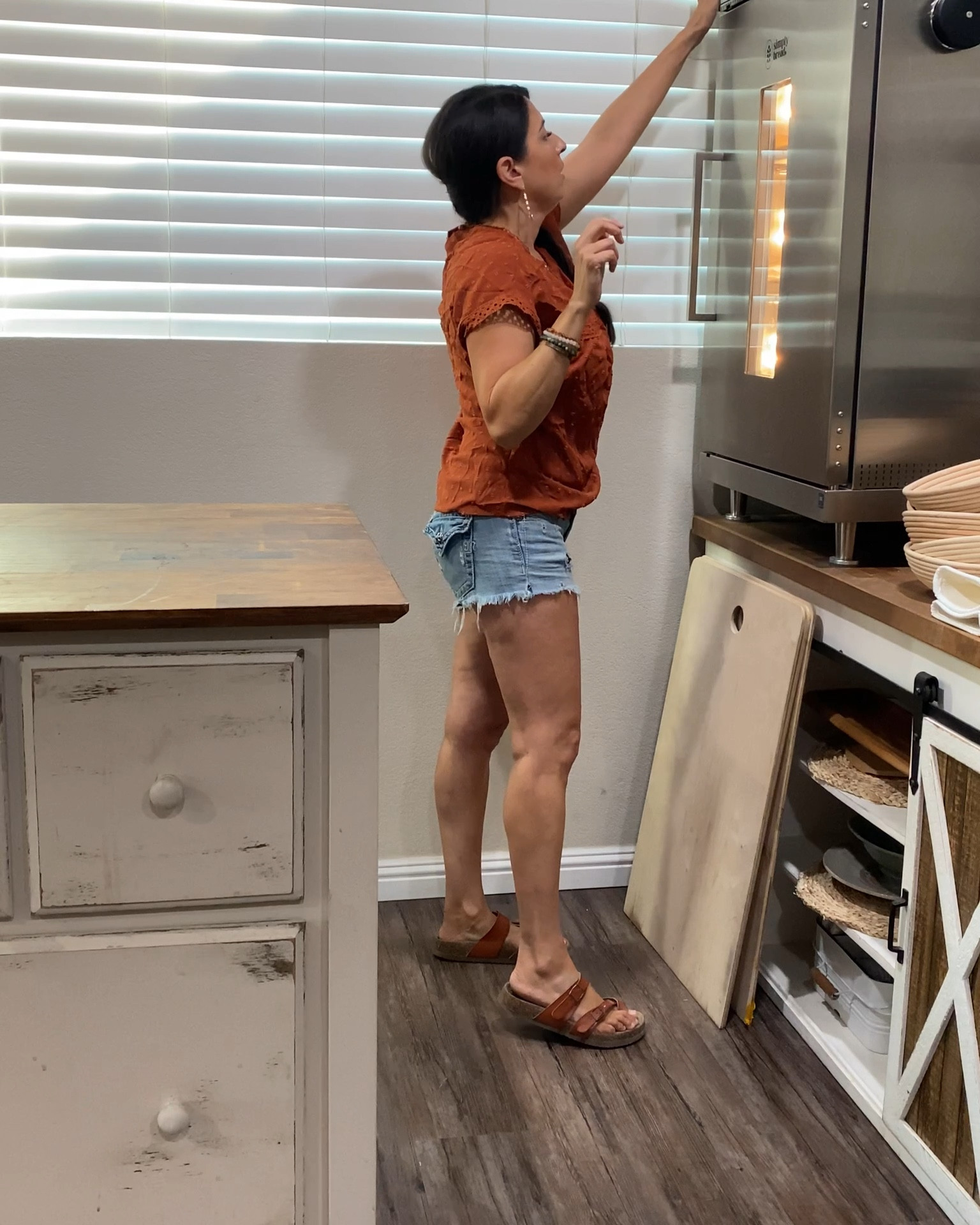 Birkenstock dupes are my favorite sandals this season. Cute with every outfit and my work shoe in the bakery. 
After putting in long hours my feet don’t hurt.  