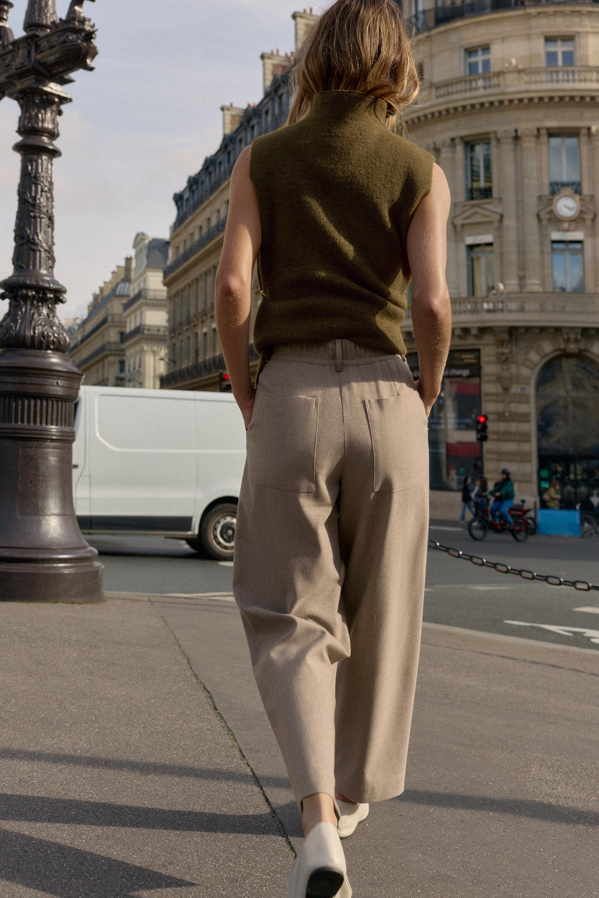 ASYMMETRIC KNIT TOP WITH SIDE APPLIQUÉS | Zara US