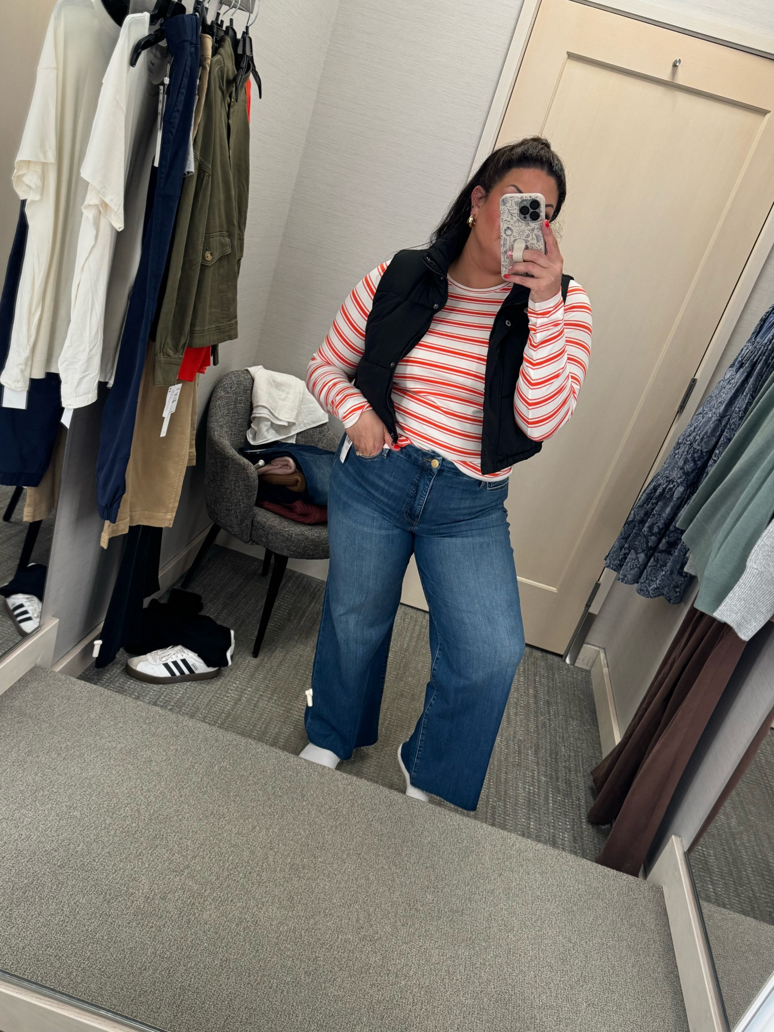 XL top//XL vest//size 12 jeans 

#LTKxNSale #LTKMidsize #LTKSaleAlert