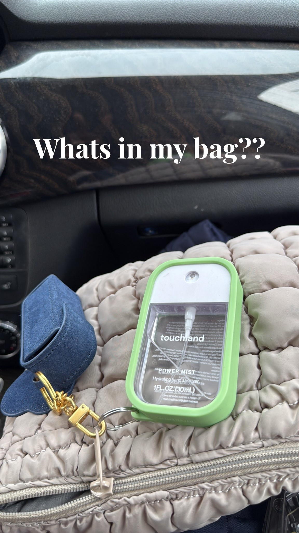 Here’s what I keep in my bag! 