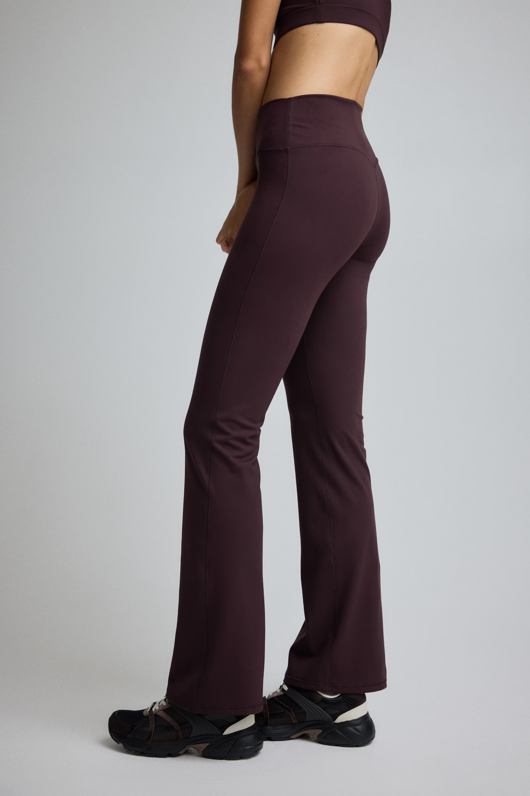 Legging de sport évasé SoftMove™ | H&M (FR, IT, ES, PT, BE)