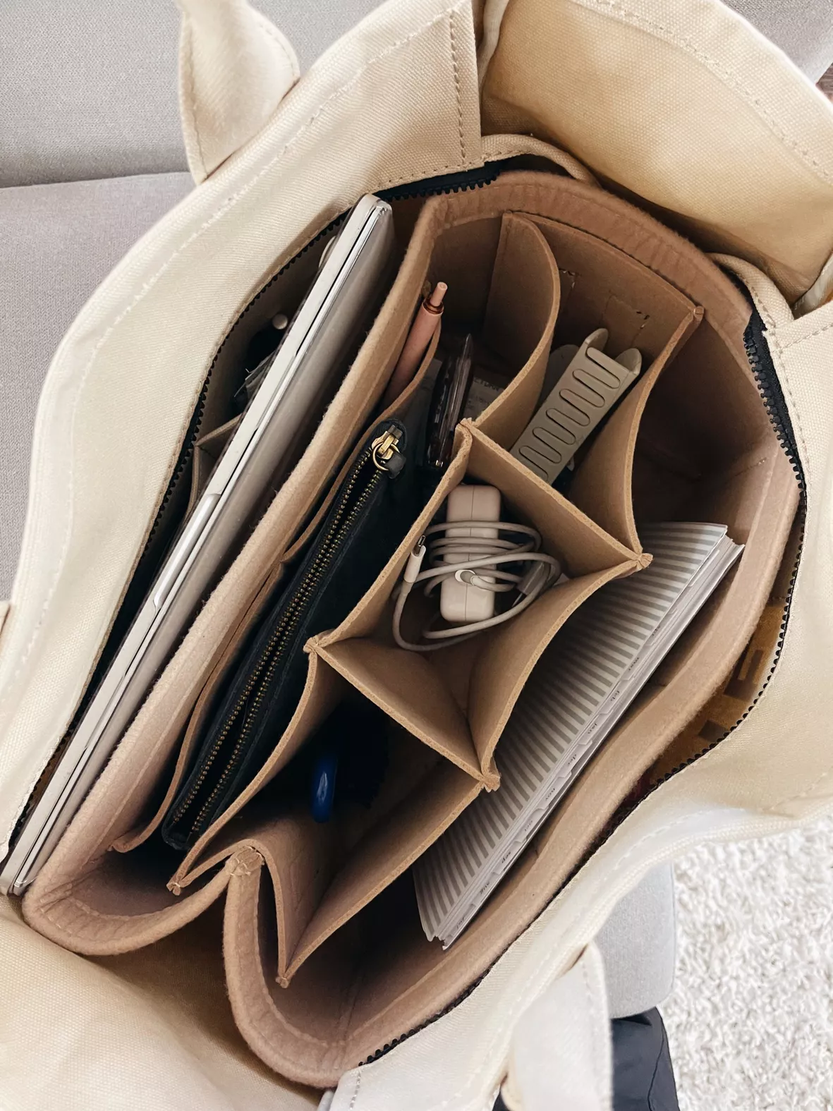 V Tote Bag Organizer / V Tote Felt Bag Insert / Handbag 