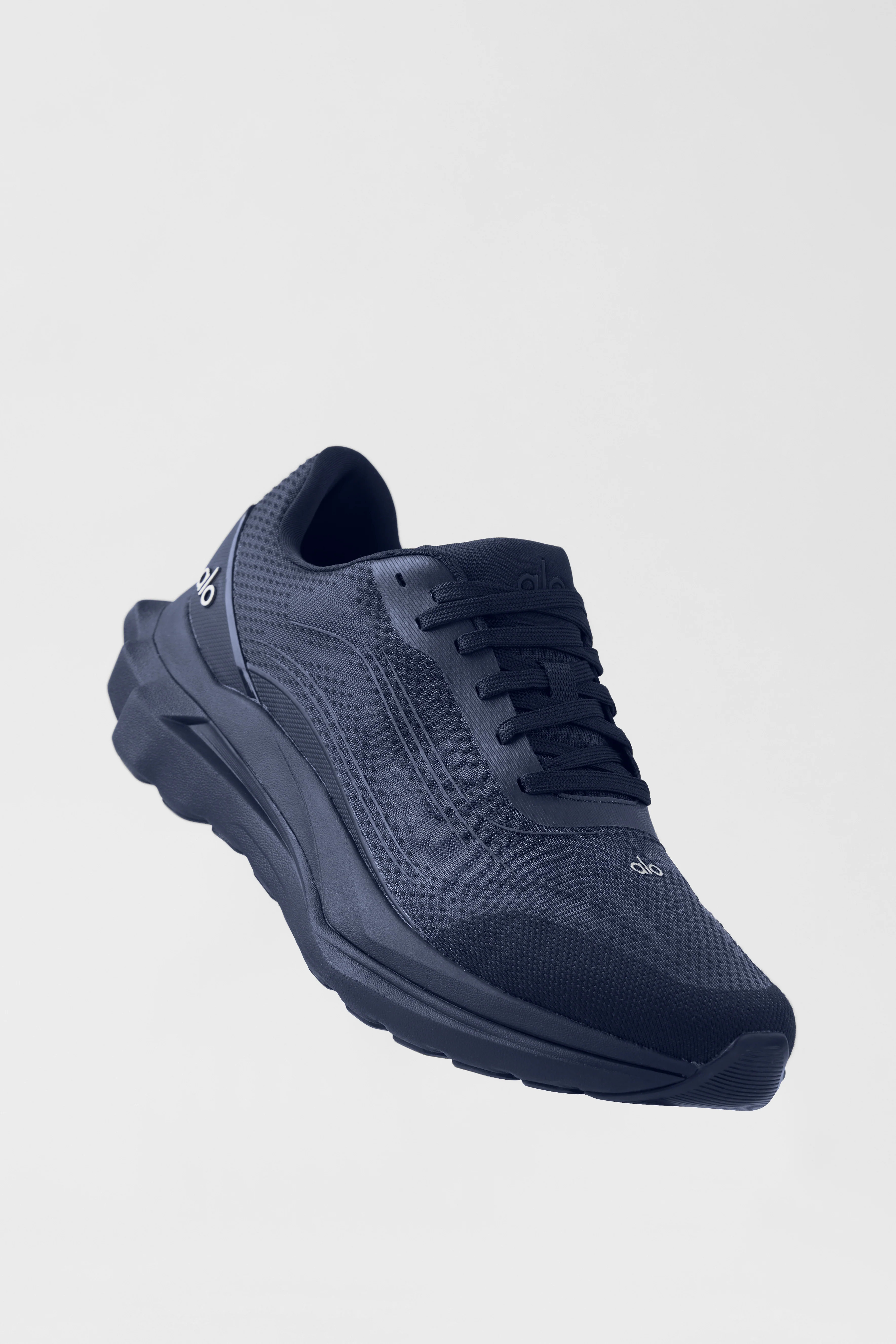 ALO Runner Shoes in Navy Blue, Size: 7.5M/9W | Alo Yoga (US)
