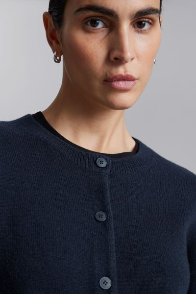 Boxy Merino Wool Cardigan | H&M (UK, MY, IN, SG, PH, TW, HK)