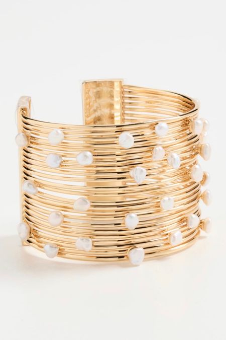 I’ve been eyeing this bracelet forever and it’s now on sale for $99! #cultgaia #jewelry

#LTKsalealert